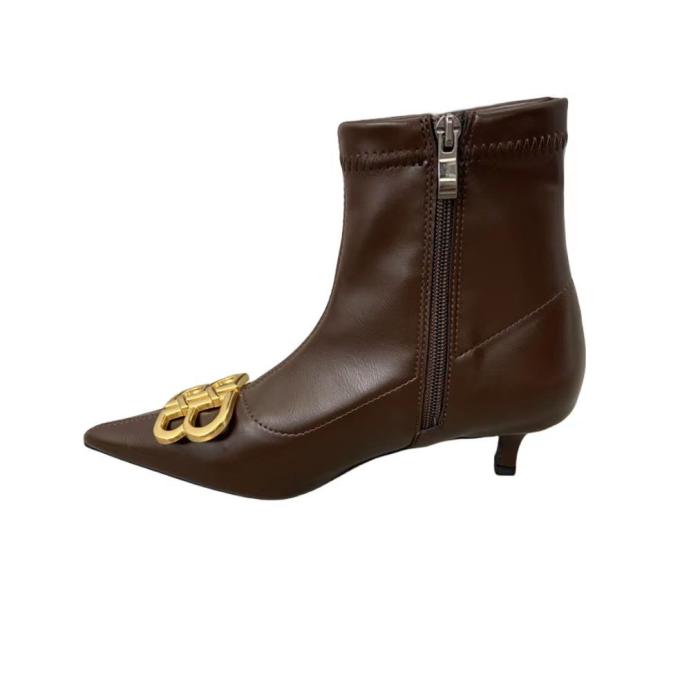 Femme Bottes en cuir à ornements | Bottes et Bottines Bottes et Bottines Bottes et Bottines