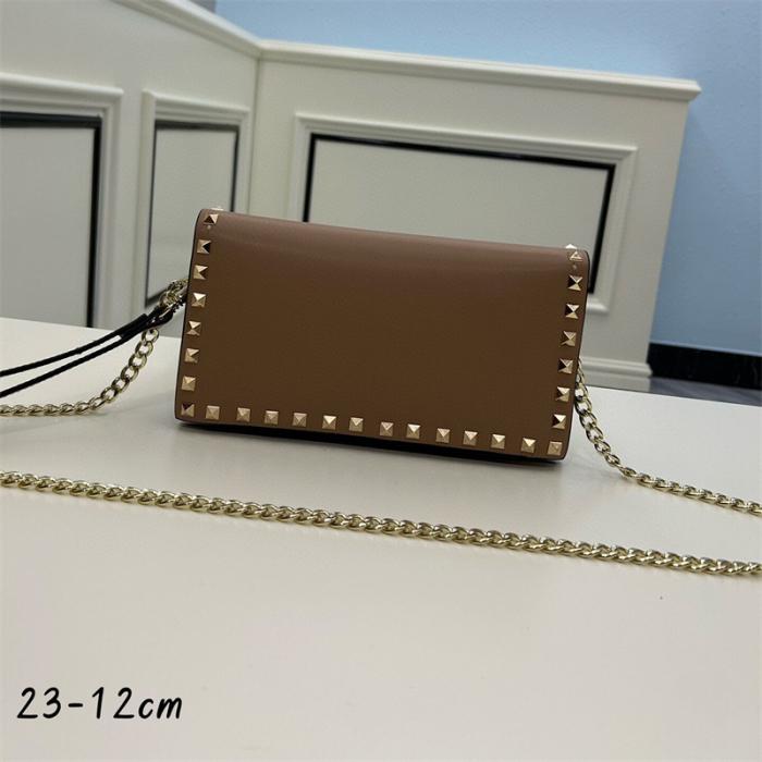 Femme Pochette en cuir texturé Rockstud | Sacs à Bandoulière Sacs à Bandoulière Femme