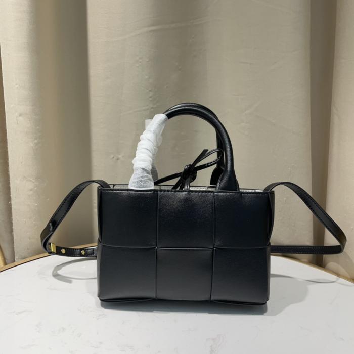 Femme Sac à main en cuir texturé intrecciato Arco | Sacs à Main Sacs à Main Femme