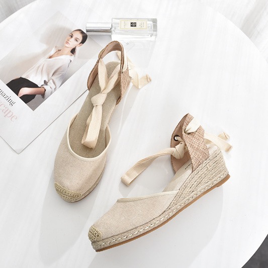 Femme Sandales façon espadrilles en daim à finitions en cuir et à perles | Sandales Chaussures Femme Femme